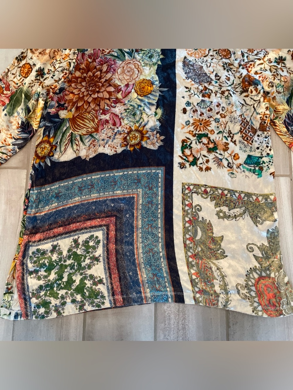 NWT Soft Surroundings Ashbury Mixed-Print Floral Crushed Velvet Tunic Top Large - Picture 14 of 14